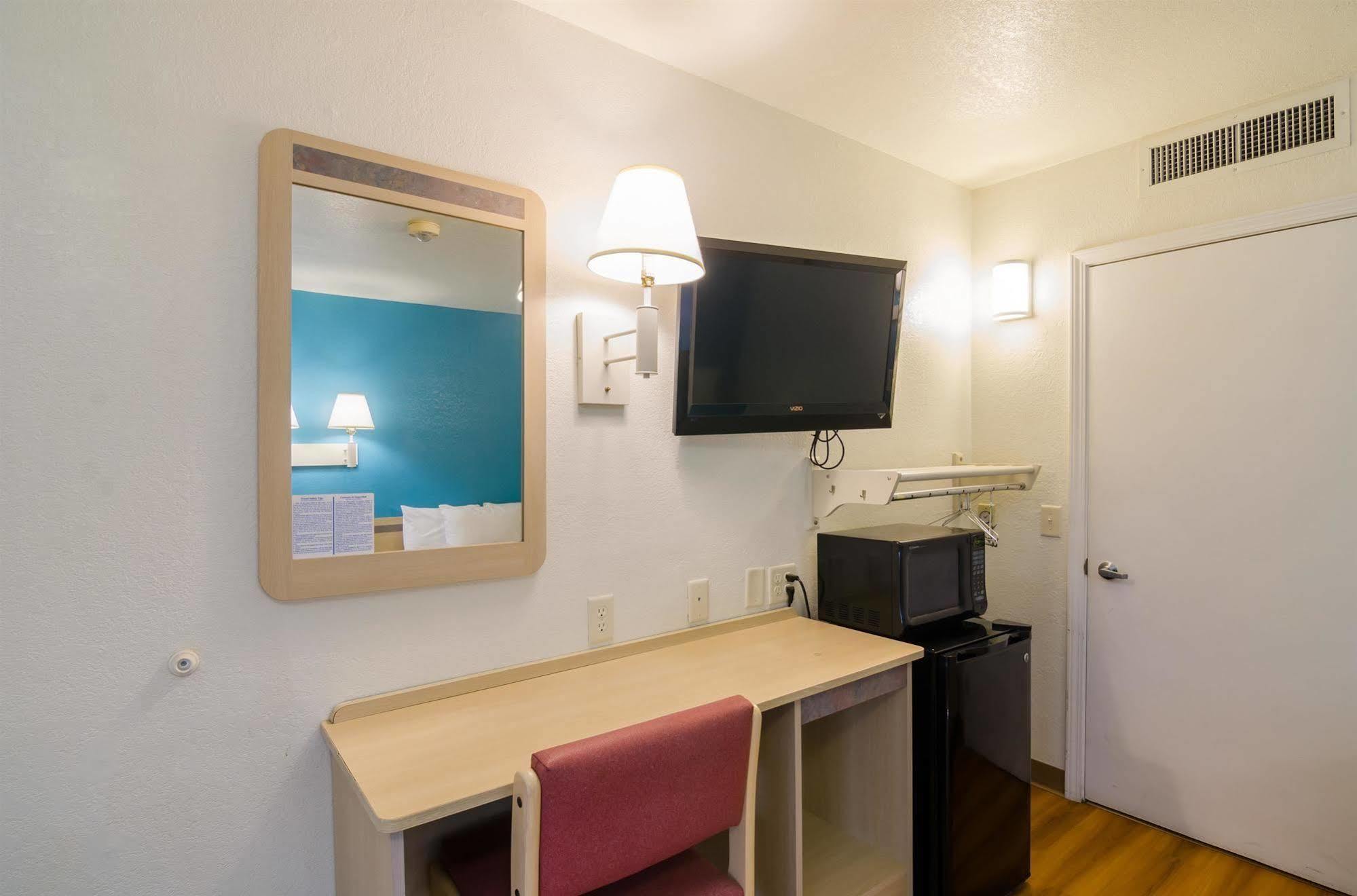 Motel 6-Mitchell, Sd Eksteriør bilde